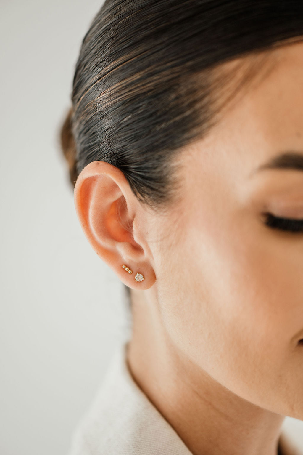 Round Diamond Studs